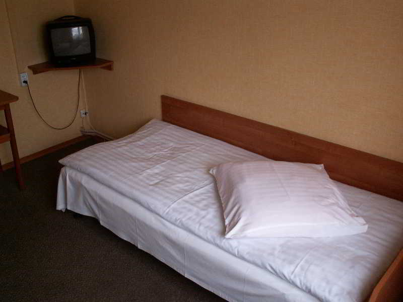 Hotel Pod Debem Tarnów Exterior foto