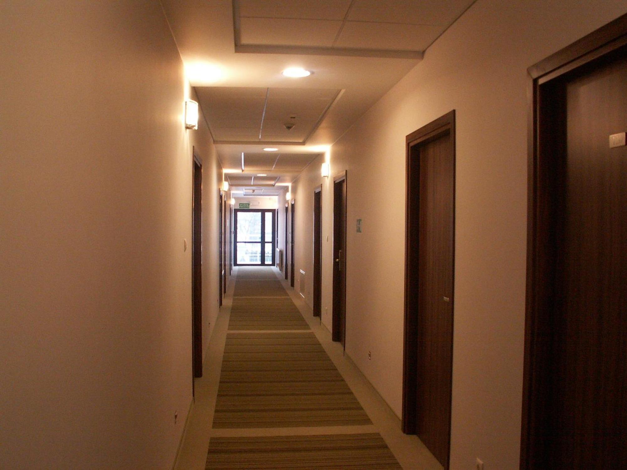 Hotel Pod Debem Tarnów Exterior foto